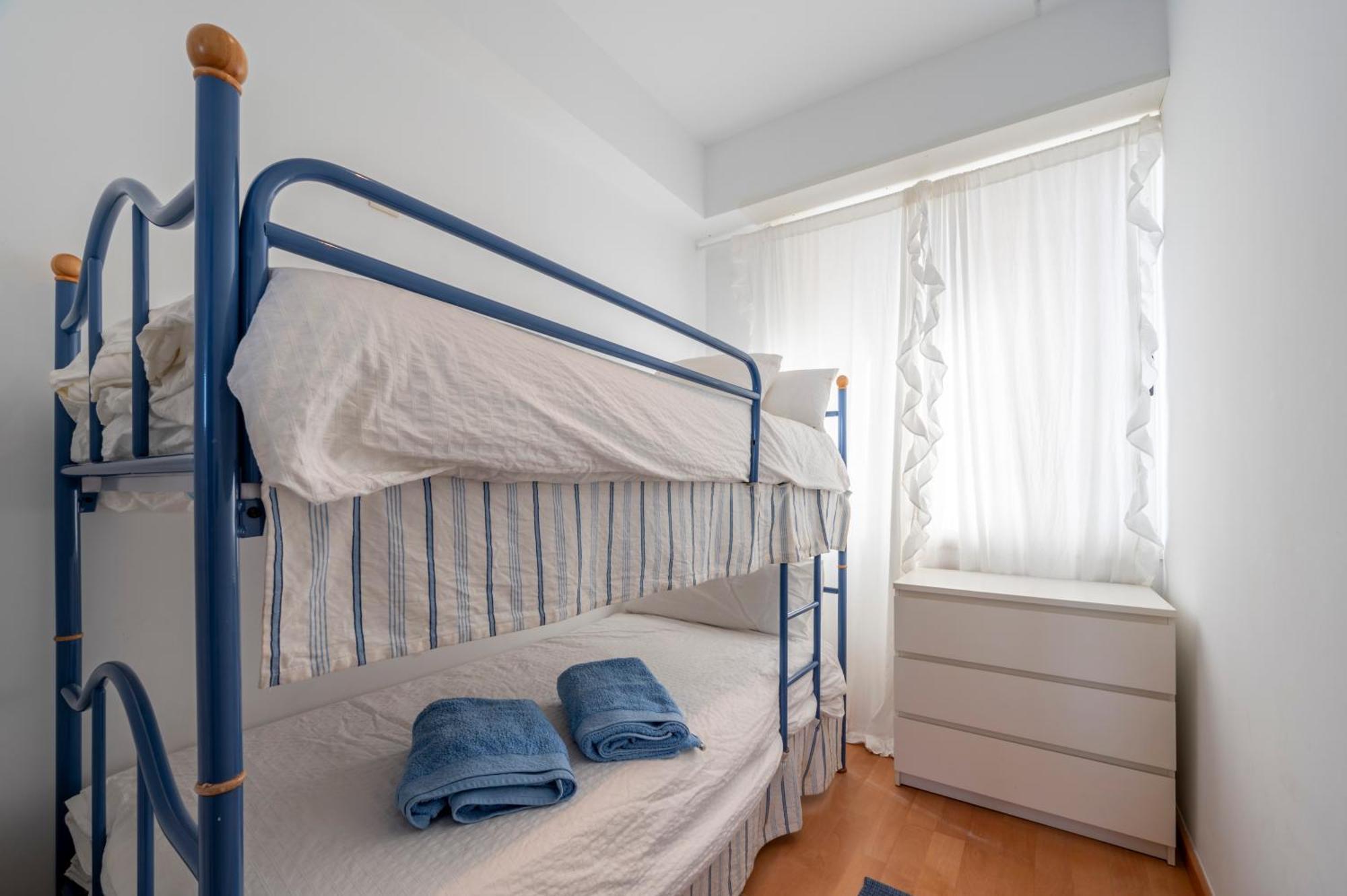 Fee4me Front Line Flat In Caion * Laracha